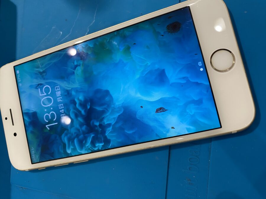 液晶に黒いシミiPhone6s(アイフォンシックスエス)画面の交換を行いました!【スマホ修理工房仙台PARCO2店】