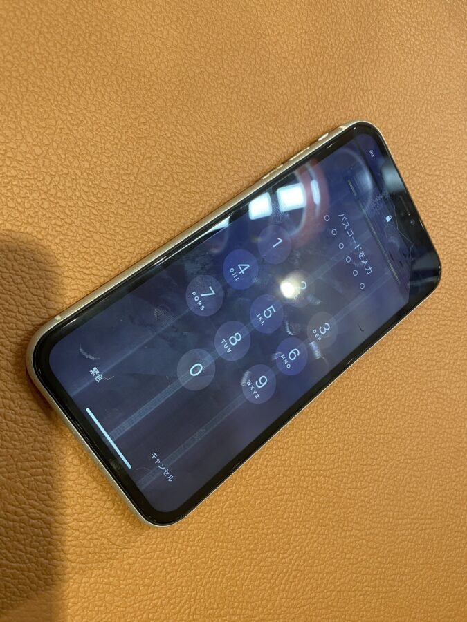 画面に線の入ってしまったiPhoneXR（アイフォン）パネルの交換を行いました!【スマホ修理工房仙台PARCO2】