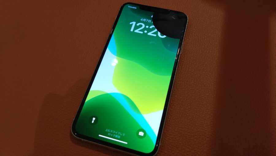 液晶が一部黒くなってしまったiPhone11proMax（アイフォンイレブンプロマックス）の修理を行いました!