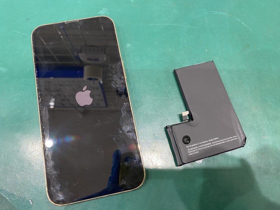 江東区西大島、亀戸近くのスマホ修理店！iPhone13Pro(アイフォン)電源がつかない。