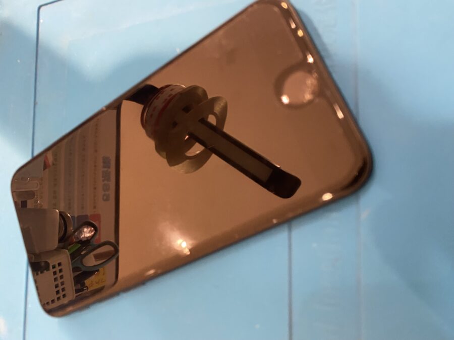 ホームボタンが機能しないiPhoneSE(アイフォンエスイー)第二世代の修理を行いました!