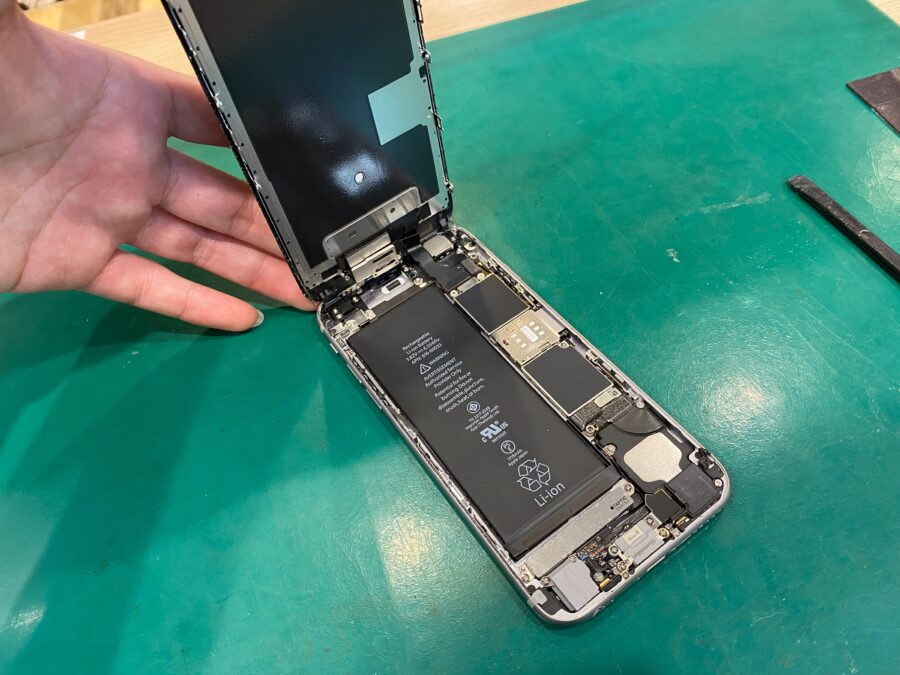 iPhone 6sのバッテリー交換対応です！ - 即日修理のスマホ修理工房ペリエ千葉店へ！