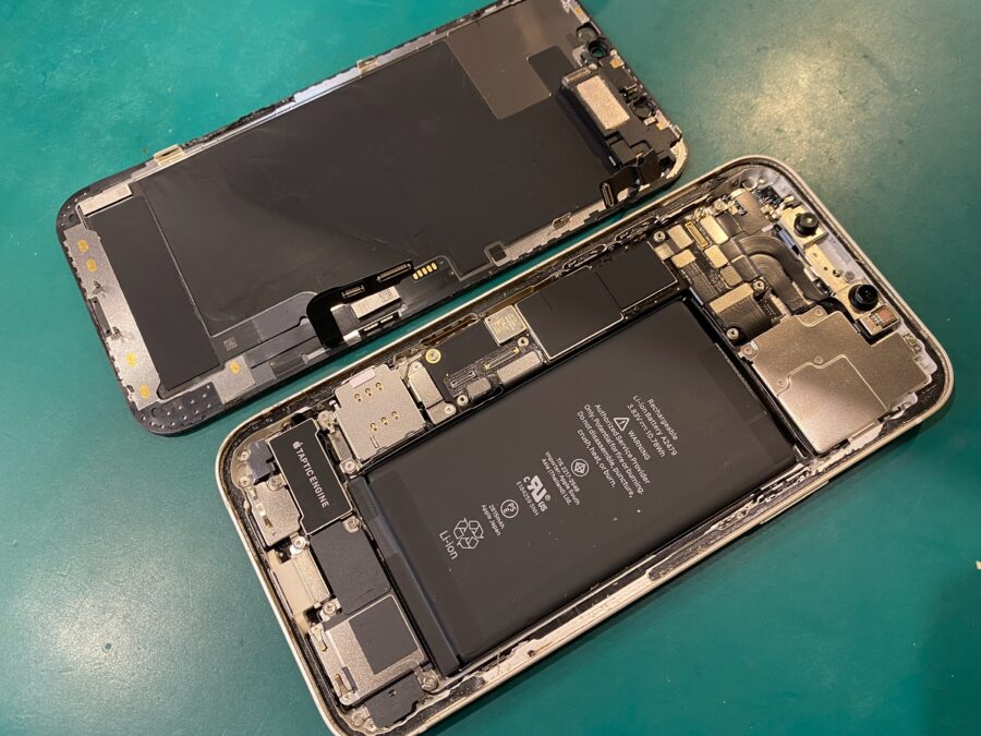 iPhone 12(アイフォン)のバッテリー交換を実施 - 即日修理のスマホ修理工房ペリエ千葉店へ！