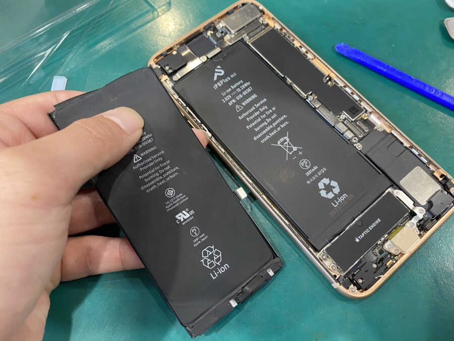 iPhone 8 Plus(アイフォン)のバッテリー交換を行いました。 - スマホ修理工房ペリエ千葉店