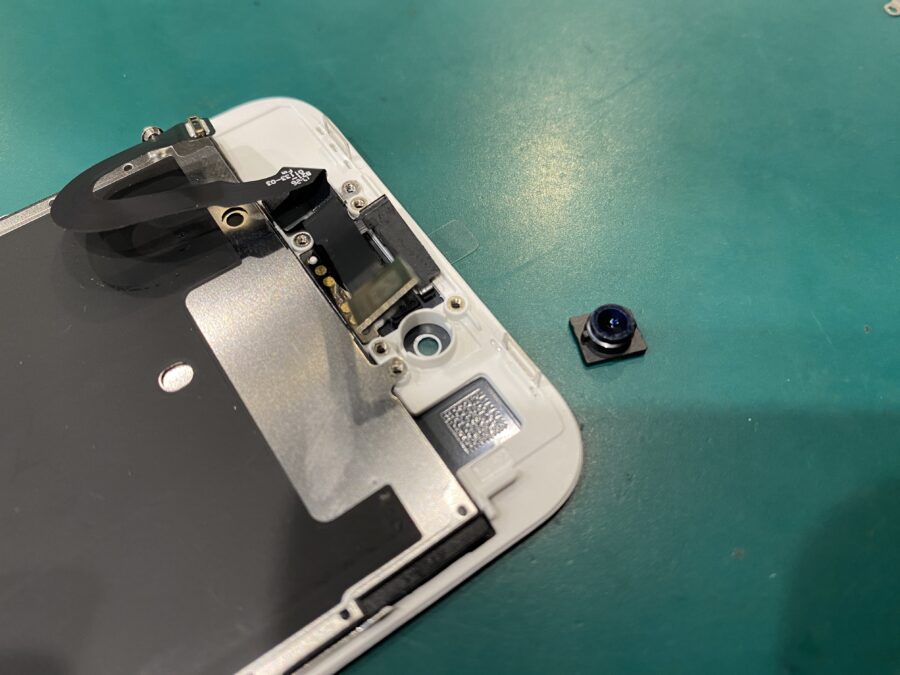 iPhone 8(アイフォン)ですが再び修理をお願いします。 - 即日修理のスマホ修理工房ペリエ千葉店へ！