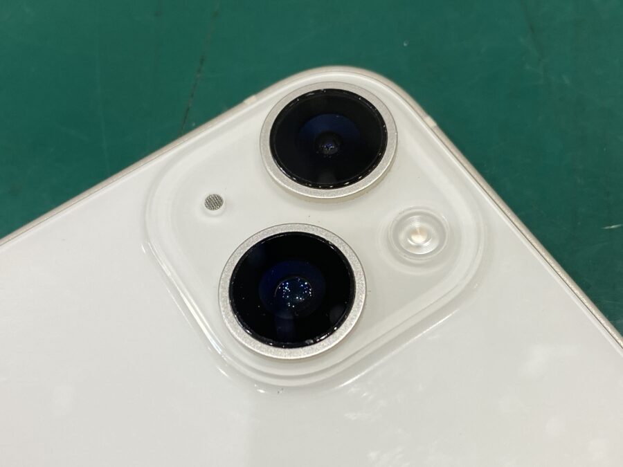 江東区西大島、亀戸近くのスマホ修理店！iPhone14(アイフォン)外側のカメラレンズが割れてしまった。