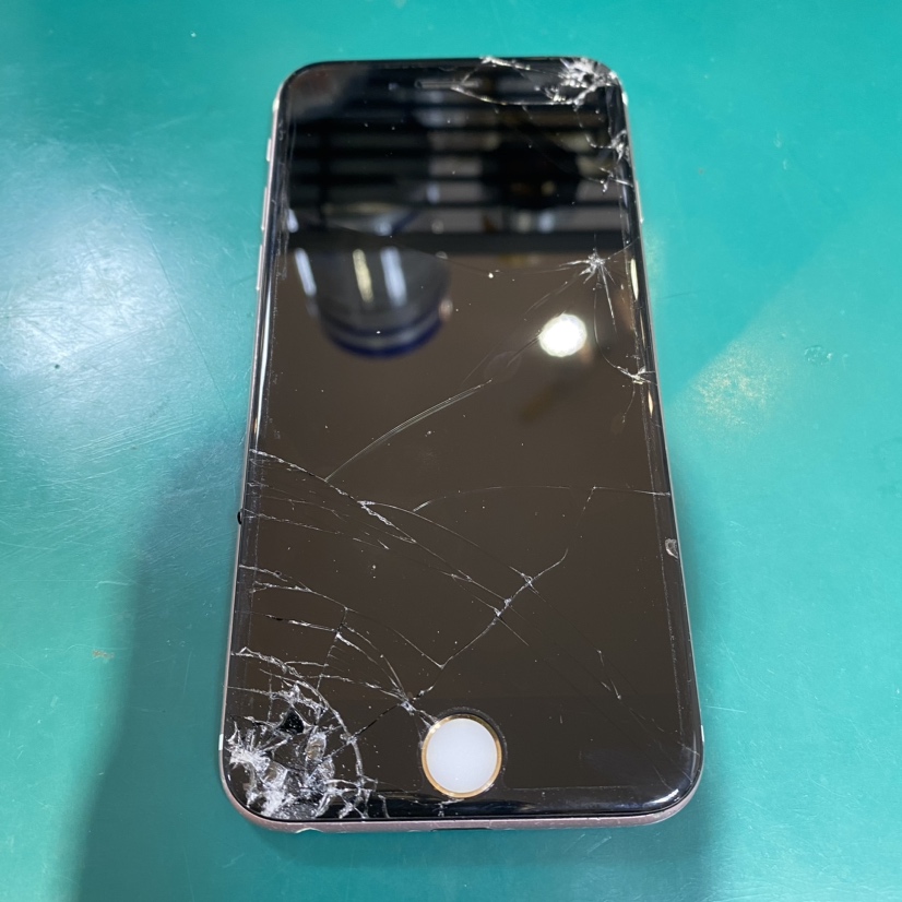 iPhone7（アイフォン）の画面修理でリピート利用いただきました！【スマホ修理工房　ココリア多摩センター店】