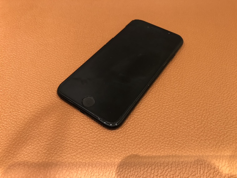 バッテリーの減りが早いiPhoneSE(アイフォンエスイー)第二世代バッテリー交換を行いました!