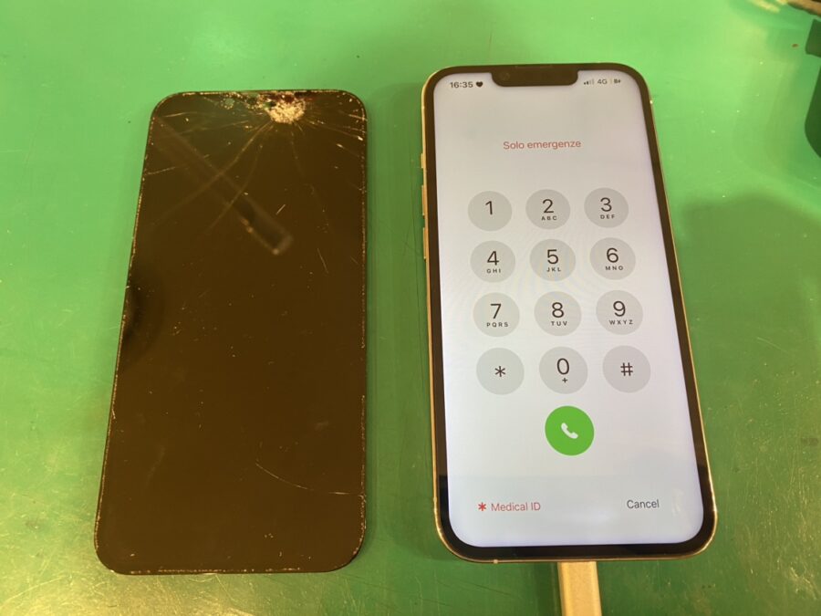 急な画面割れも最短15分で修理完了！✨iPhone13Pro(アイフォン)の画面修理なら【スマホ修理工房新宿PePe店】に
