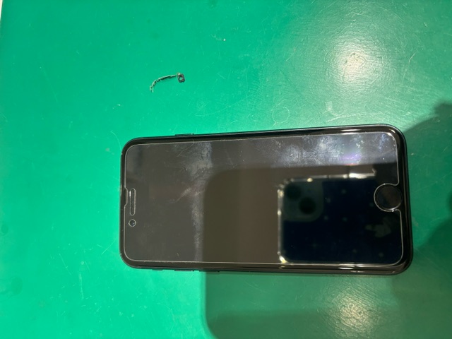 iPhoneSE3/NFCアンテナ修理