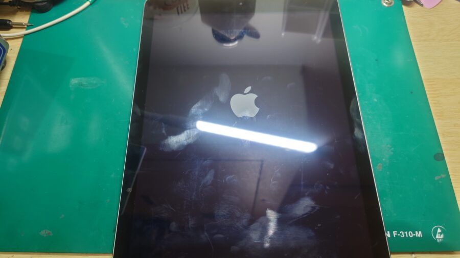 まだ使えるかも？iPad Air(アイパッド) のバッテリー交換を行いました！【スマホ修理工房　新宿PePe店】