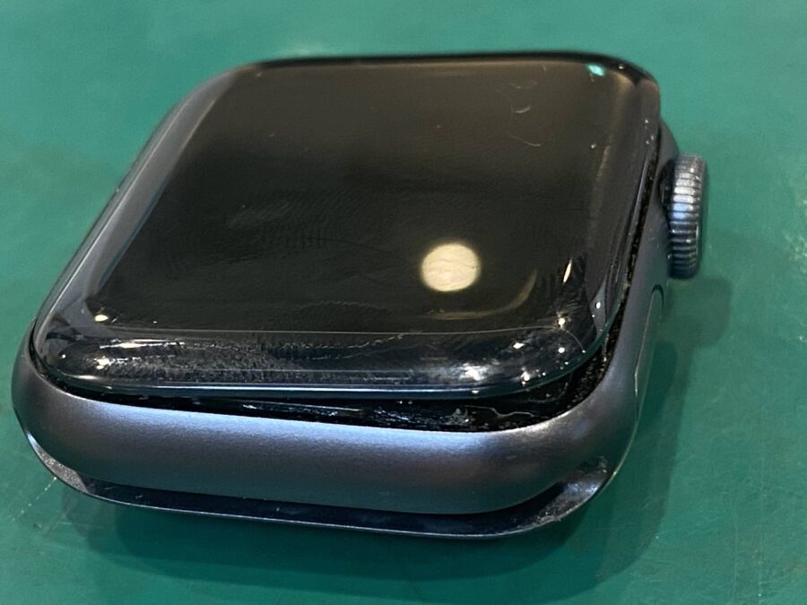 Apple Watch(アップルウォッチ)の画面が浮いてきてしまいました！