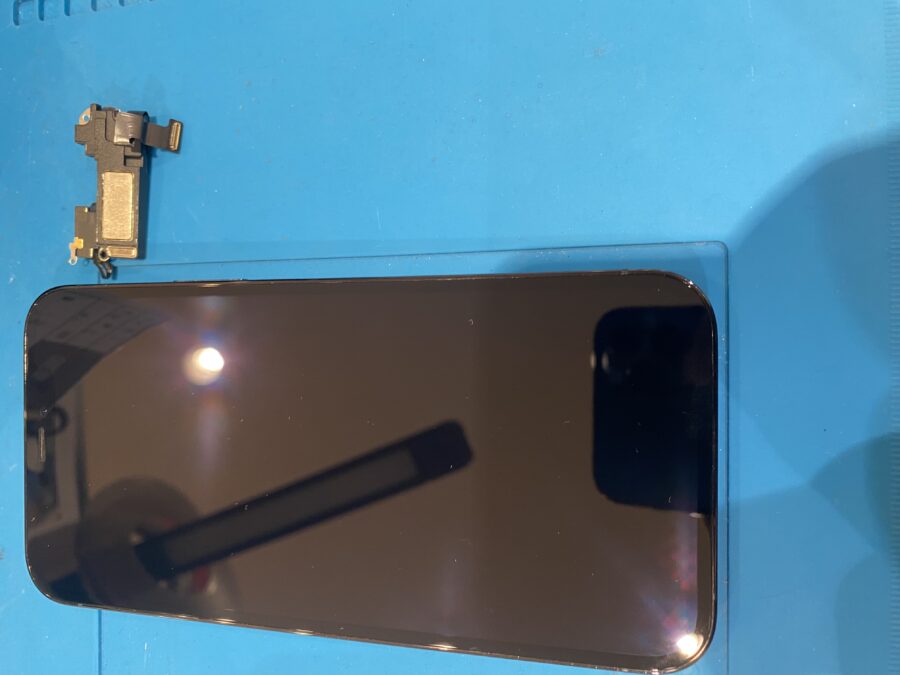 通話中音が聞こえないiPhone12pro(アイフォントゥエルブプロ)イヤスピーカーの交換を行いました!