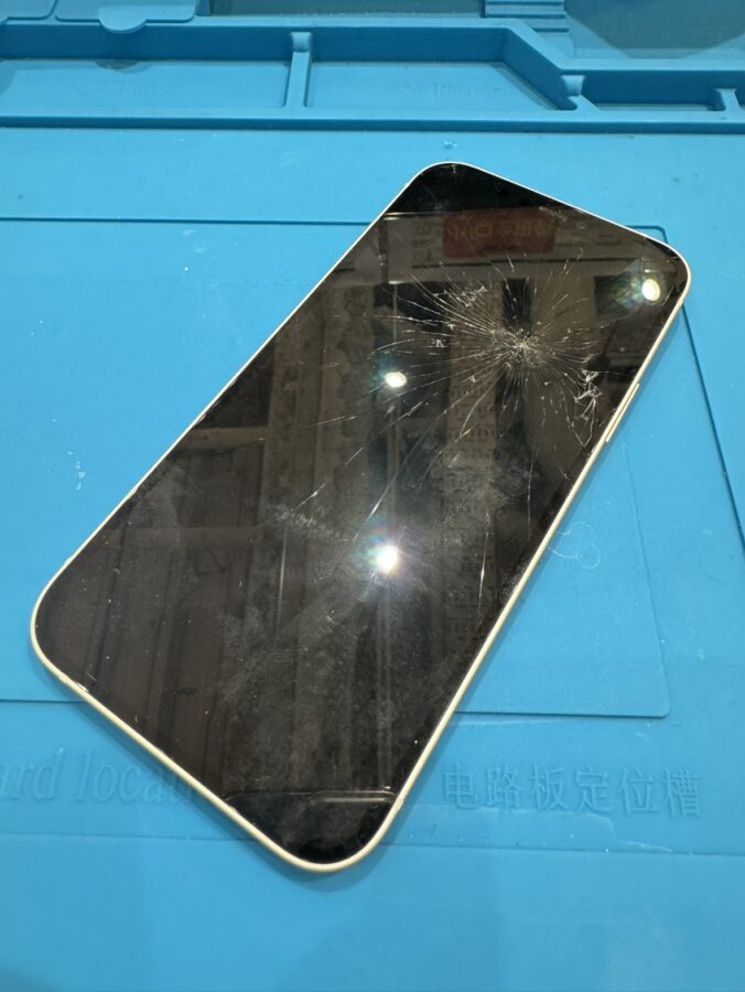 iPhone12の画面が割れちゃった? そんな時は！データそのまま・即日修理対応の「スマホ修理工房　池袋P'パルコ本店」