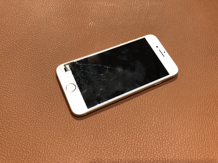 サブ端末として使いたいiPhone8(アイフォンエイト)画面修理を行いました！【スマホ修理工房仙台PARCO2店】