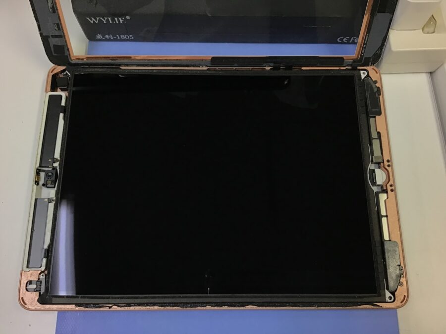 スマホ修理工房王子店/iPad6のバッテリー交換をいたしました！