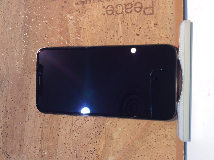 iPhoneX(アイフォンX)突然画面の表示ができなくなった…( ;∀;)そんな時は広島市内最安値で修理が可能