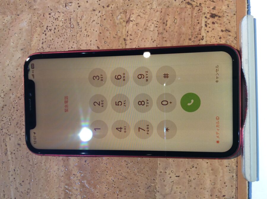 iPhone11(アイフォン11)画面の表示はできるけど線が表示されたり色彩がおかしい…( ;∀;)そんな時は広島市内最安値
