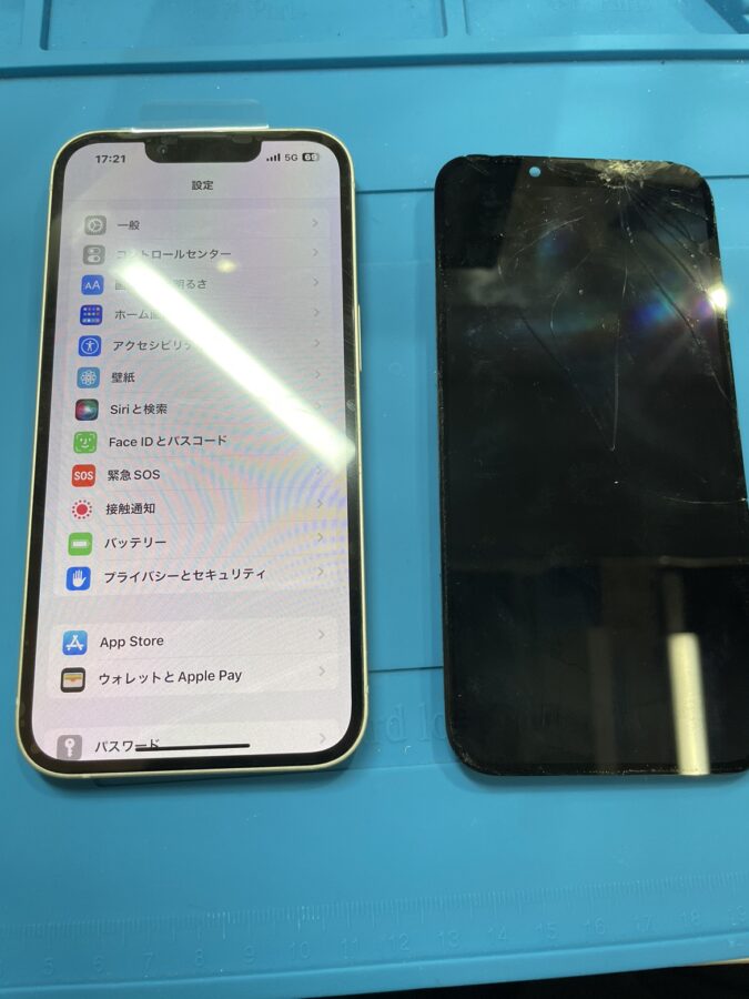 iPhone13の画面が突然真っ暗になった！【スマホ修理工房池袋P'パルコ店】で画面の交換をしてみませんか？