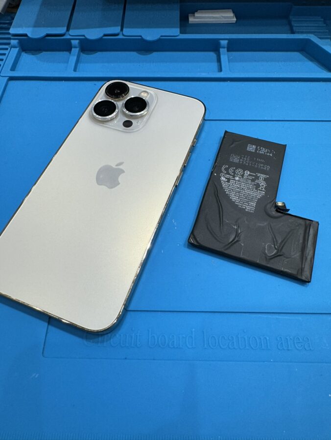 iPhone13Proのバッテリー交換は、データそのまま・即日修理対応の「スマホ修理工房　池袋P'パルコ本店」