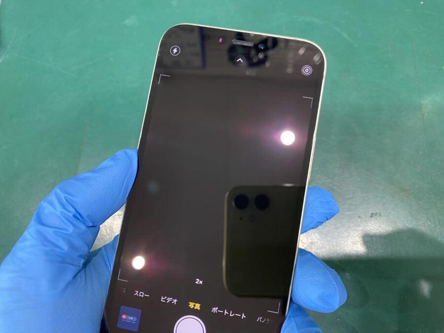 江東区西大島、亀戸近くのスマホ修理店！iPhone12mini(アイフォン)外カメラ(リアカメラ)が動かない。