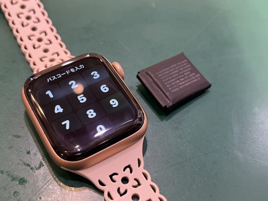 AppleWatch4 40mm(アップルウオッチ)A1975のバッテリー交換も【スマホ修理工房 新宿PePe店】でどうぞ