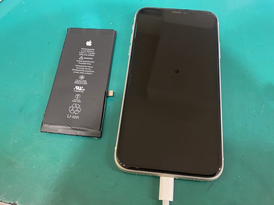 即日交換でバッテリーが新品同様に！iPhone11（アイフォン）バッテリー交換【スマホ修理工房　新宿PePe店】