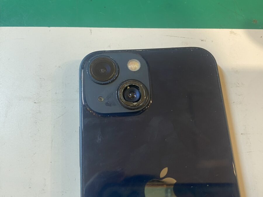 iPhone13miniのカメラレンズも即日交換修理が可能です！【スマホ修理工房新宿PePe店】