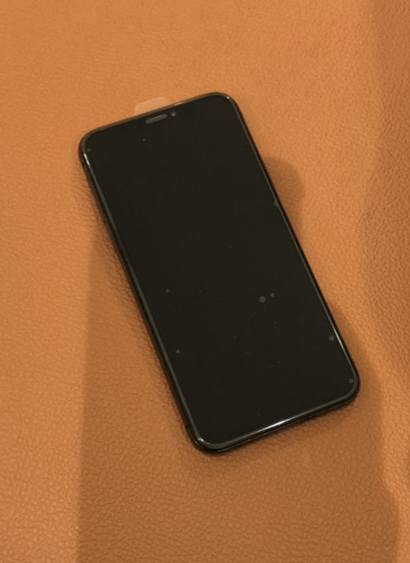 落したらガラスが割れてしまった?iPhoneX（アイフォンテン）のフロントパネル交換修理を行いました!