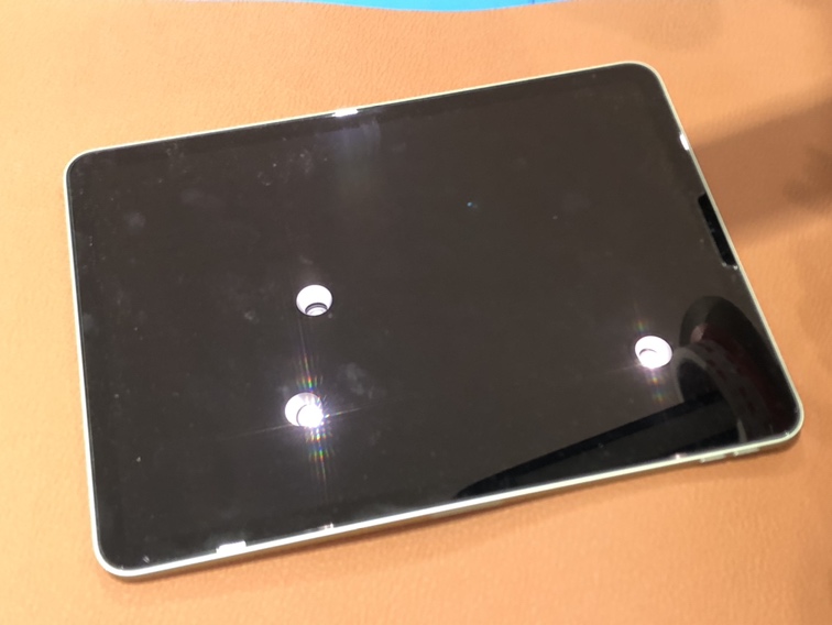 充電の減りが以前より早くなってきたiPadAir4 バッテリー交換修理を行いました!【スマホ修理工房仙台パルコ2店】