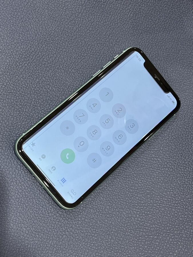 画面が白っぽくなり見えづらい… 液晶不良のiPhone11フロントパネル交換を行いました!【スマホ修理工房仙台パルコ2店】