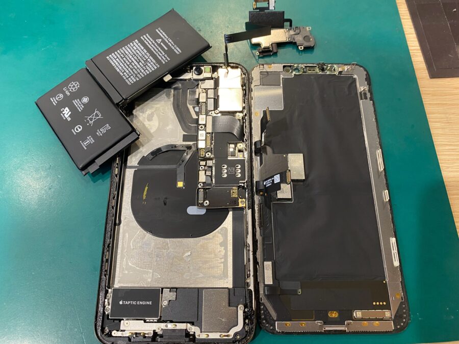 画面もバッテリーも変えて欲しい！iPhone XS Max(アイフォン)の修理 - スマホ修理工房ペリエ千葉店