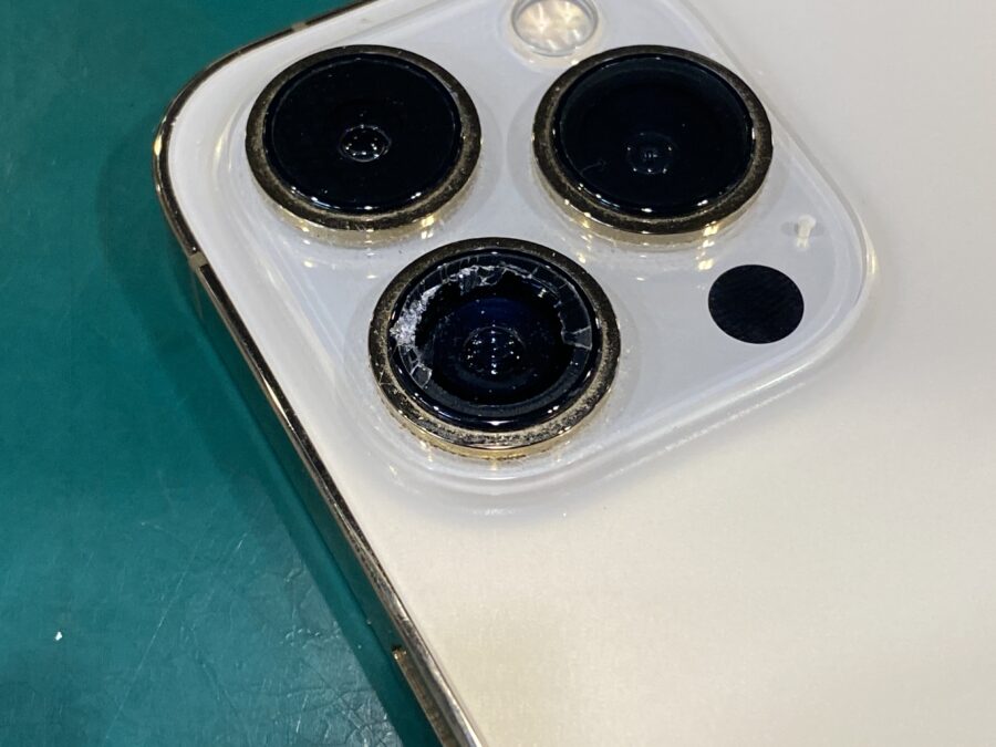 落としてカメラレンズが割れてしまいましたが、直せますか？iPhone 13 Pro(アイフォン)のカメラレンズ修理 -