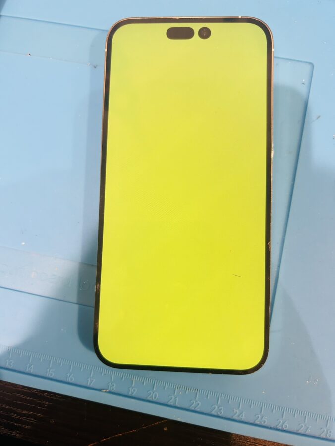 iPhone14ProMax（アイフォン14プロマックス）の液晶修理￥38,780（税込）～／40分～スマホ修理工房渋谷店