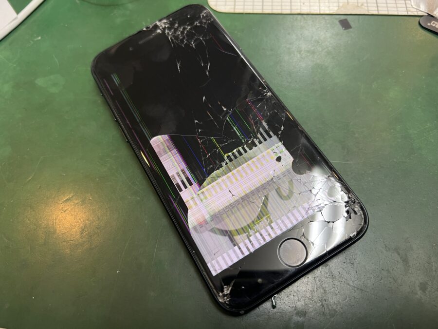 江戸川区船堀からお越しのお客様よりiPhoneSE3 パネル交換のご依頼をいただきました！