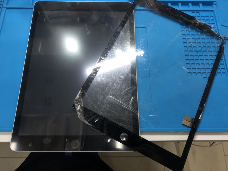 iPad 第9世代のガラス割れ交換は、データそのまま・即日修理対応「スマホ修理工房　池袋P'パルコ本店」へ！