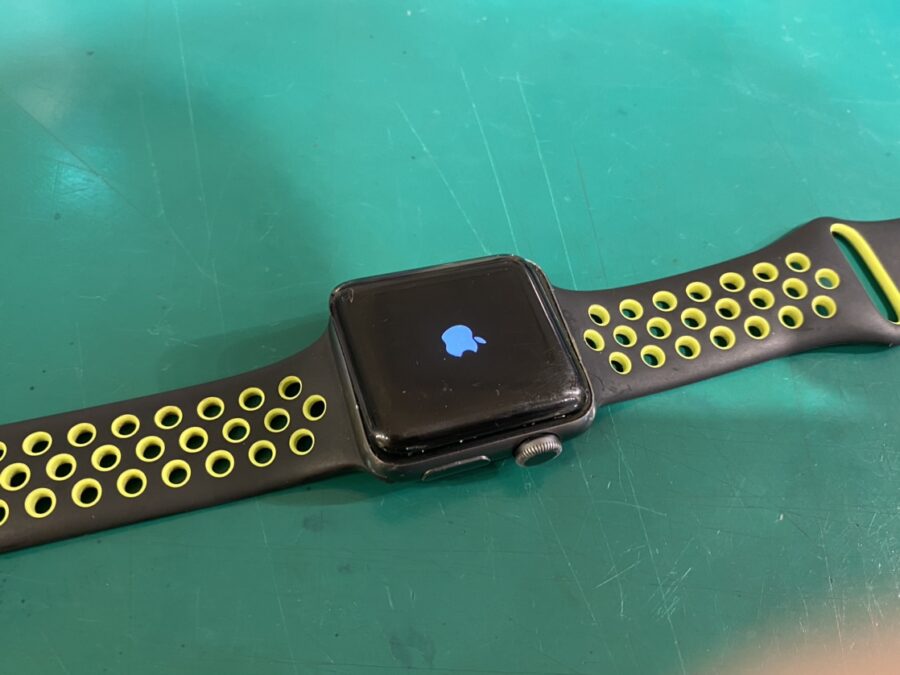 AppleWatch Series2 38mm(アップルウオッチ)もバッテリー交換で快適に！【スマホ修理工房 新宿PePe店】