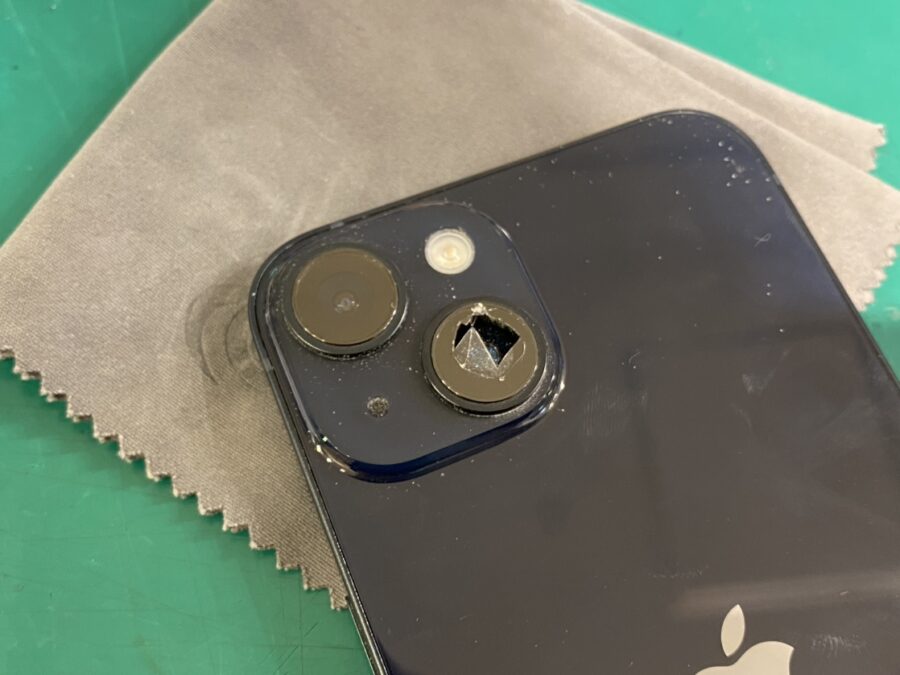 iPhone14カメラレンズ交換も、お手軽修理の西武新宿駅【スマホ修理工房新宿PePe店】へどうぞ♪