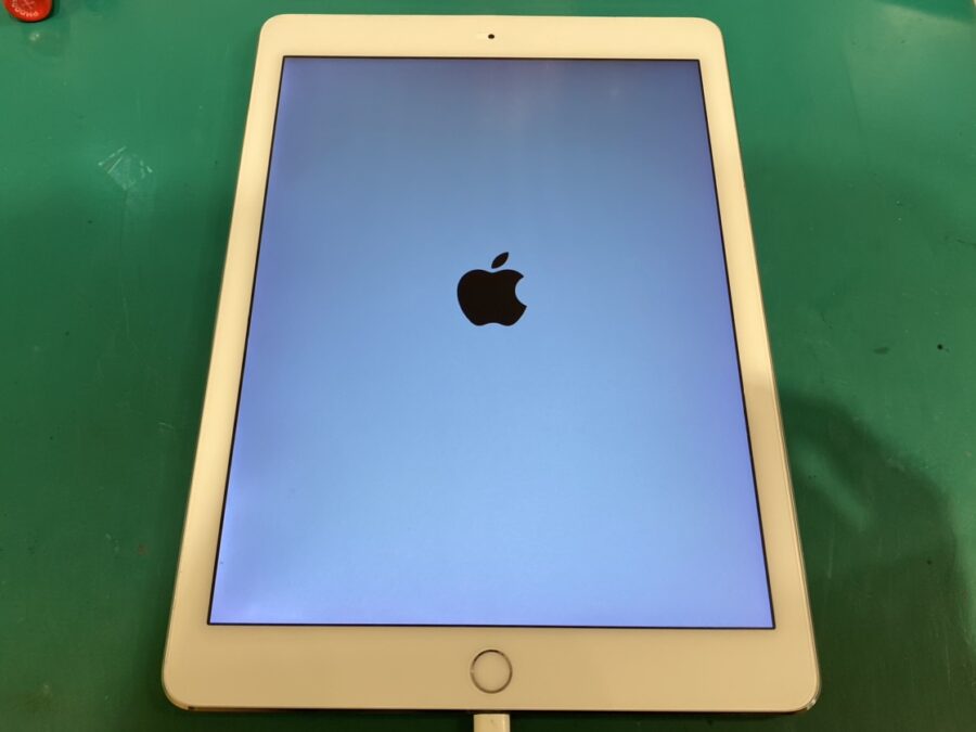 iPad Pro9.7(アイパッド)の修理も即日対応✨iPadのバッテリーの交換なら【スマホ修理工房新宿PePe店】へお任