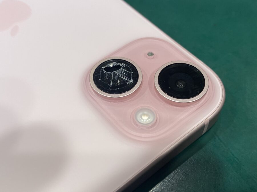 カメラレンズ直して欲しいです！iPhone 15(アイフォン)のカメラレンズ修理 - スマホ修理工房ペリエ千葉店