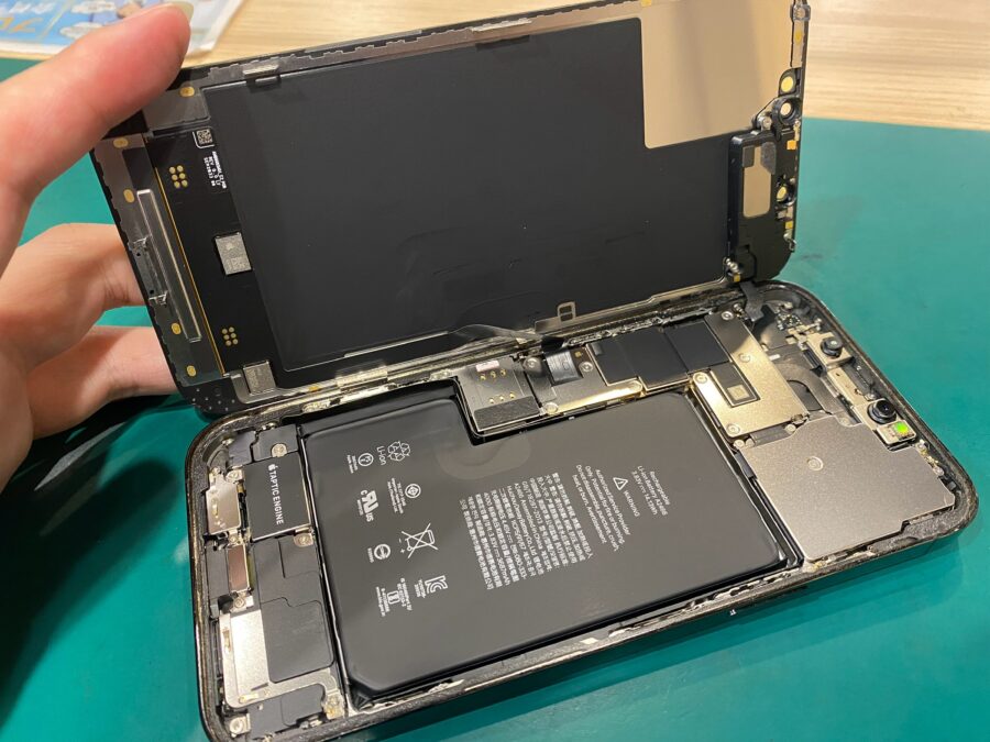 かなり劣化してきたので交換して欲しい！iPhone 12 ProMax(アイフォン)のバッテリー交換 - スマホ修理工房ペリエ千