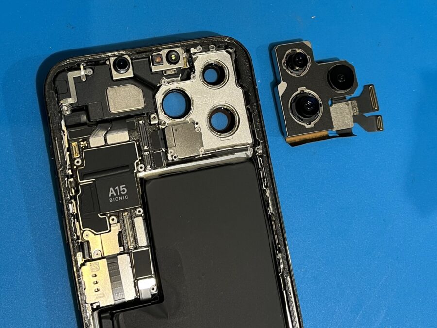 iPhone13ProMax（アイフォン）のカメラが壊れて夏の思い出が撮れない…！そんなお悩みはスマホ修理工房渋谷店が解決