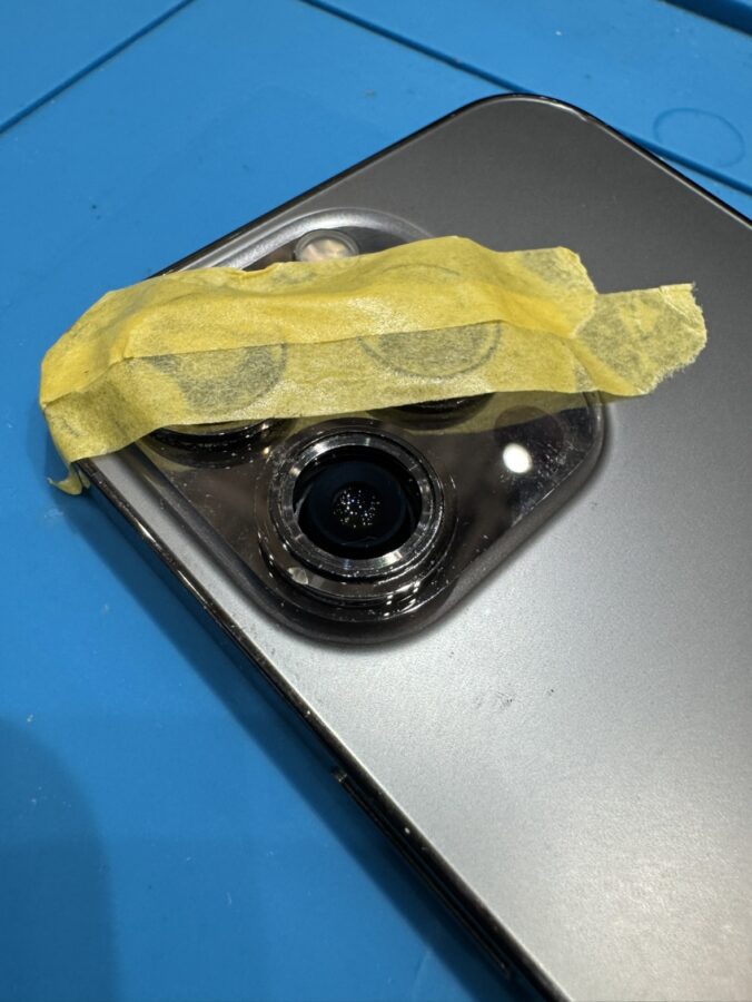 iPhone13Proのカメラが割れてしまった！？そんな時はデータそのまま・最短即日の【スマホ修理工房 池袋P'パルコ本店]】