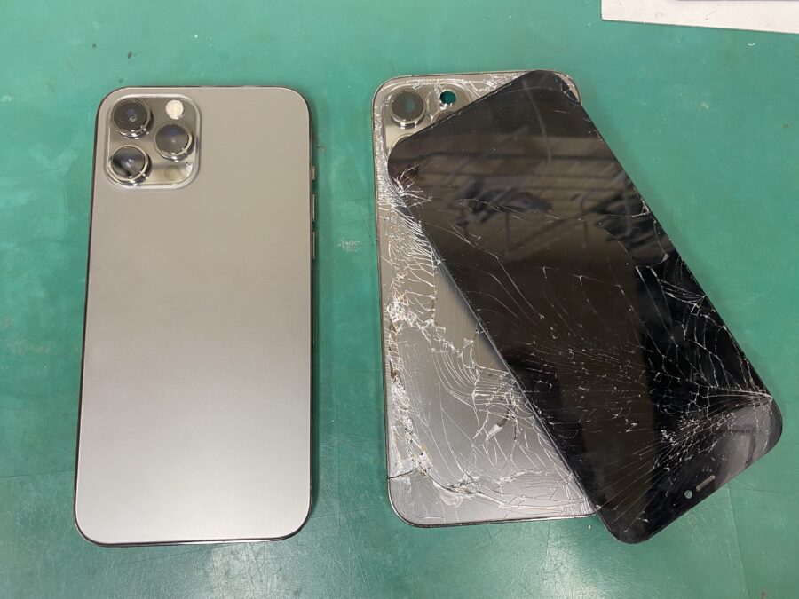江東区西大島、亀戸近くのスマホ修理店！iPhone12ProMax(アイフォン)画面も背面ガラスもバキバキ。