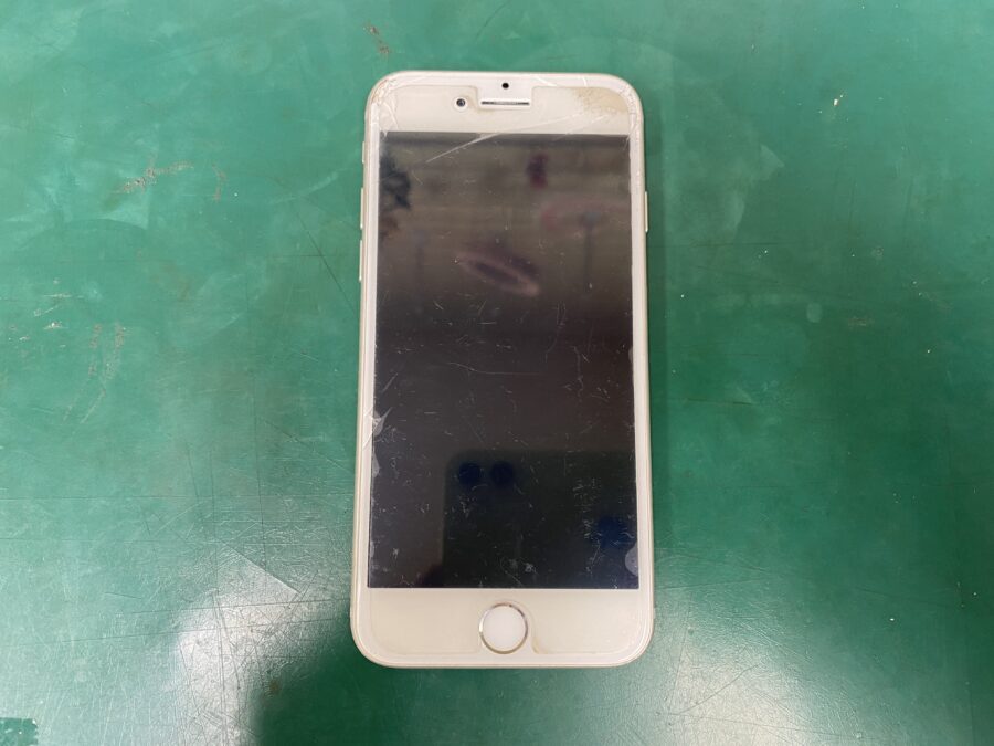 江東区西大島、亀戸近くのスマホ修理店！iPhone7(アイフォン)画面割れタッチ操作が出来ない。