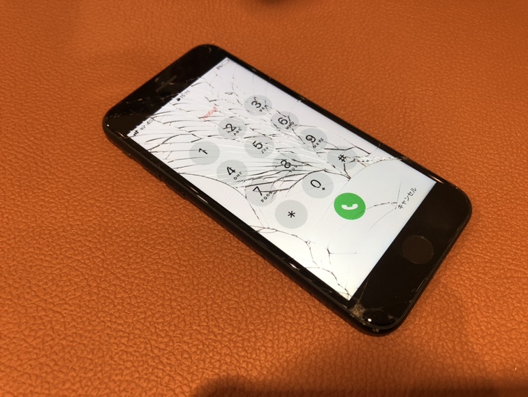 ガラスが割れてしまったiPhoneSE3(アイフォン)の画面交換修理をさせていただきました！【スマホ修理工房仙台パルコ2店】