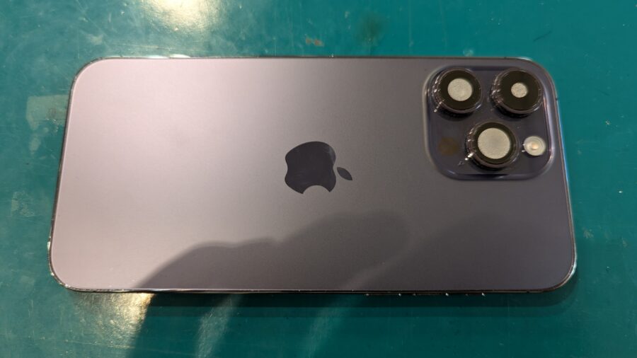 お風呂で使ってたらカメラがずっと曇る！そんなiPhone14pro（アイフォン）も内部のレンズをクリーニングして綺麗な写真に♪【