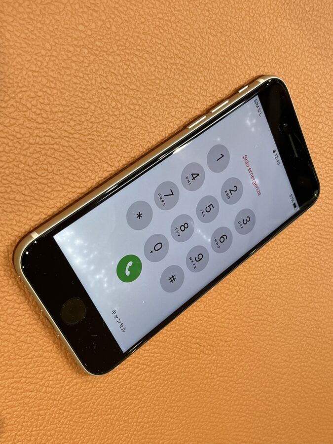 画面の映り方が気になるiPhoneSE3(アイフォンエスイースリー)の修理をさせていただきました