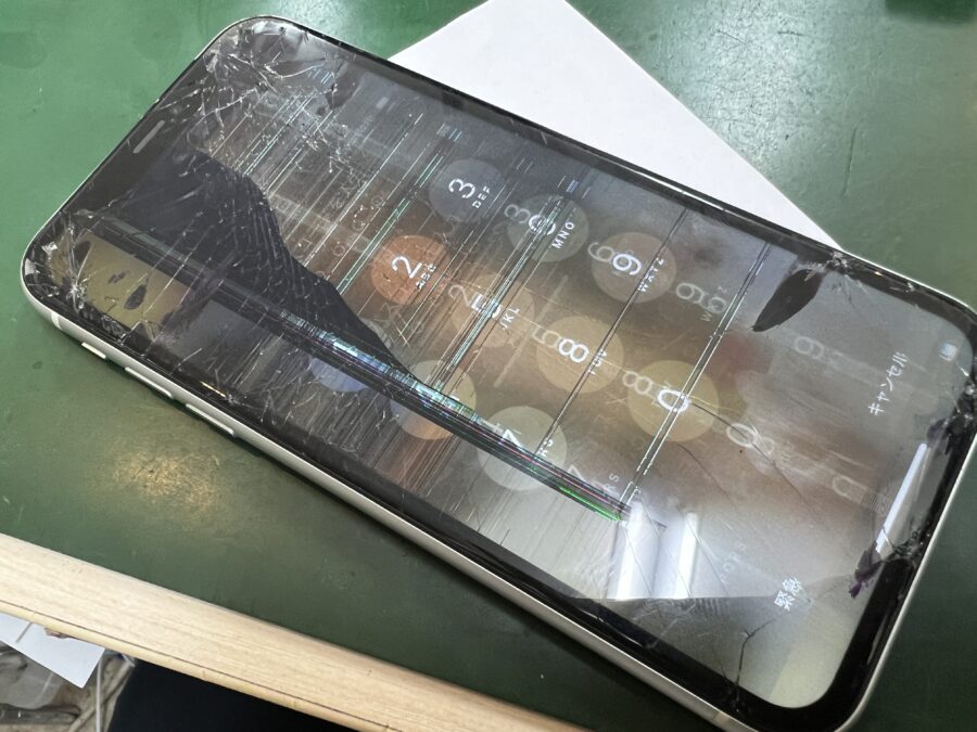 iPhoneXR画面交換のご依頼をいただきました！アイフォンでお困りの際は【スマホ修理工房葛西店】へお任せください！