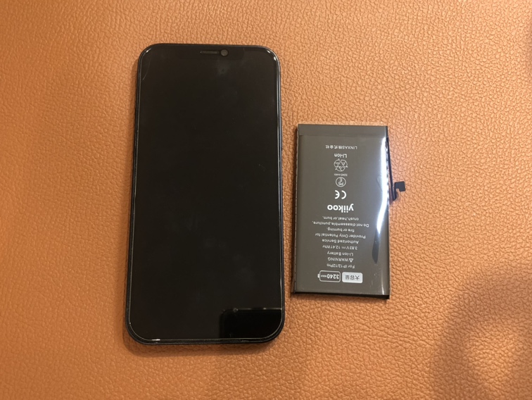 電池の減少が早く気になるiPhone12(アイフォン)二度目のバッテリー交換をお受けしました!